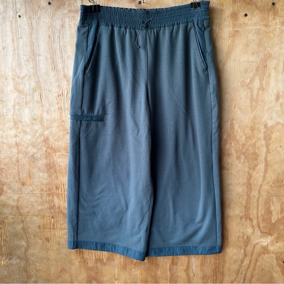 Athleta Triumph Hybrid Wide Leg Crop Bali Green Pull On Capri Pant - Picture 12 of 13
